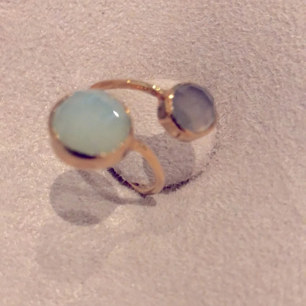 Elegant Gold Wraparound Ring with Blue and Green Stones